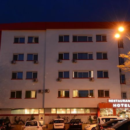 Hotel Select Tulcsa Kültér fotó