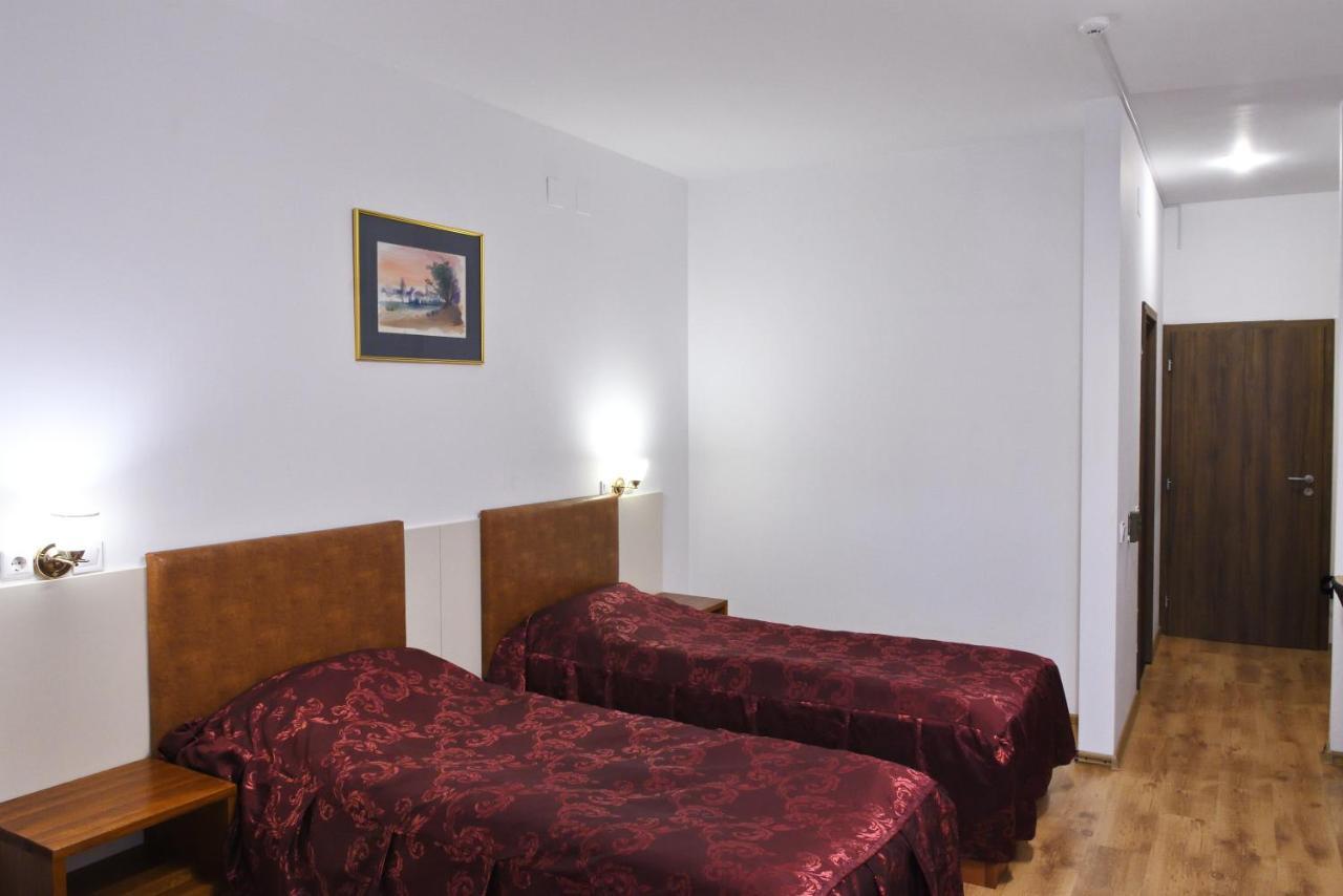 Hotel Select Tulcsa Kültér fotó