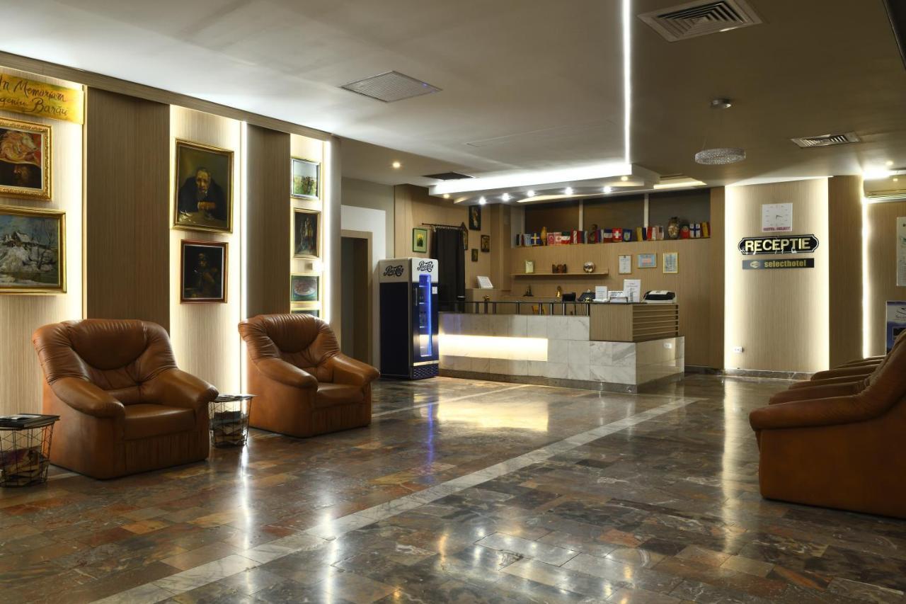 Hotel Select Tulcsa Kültér fotó