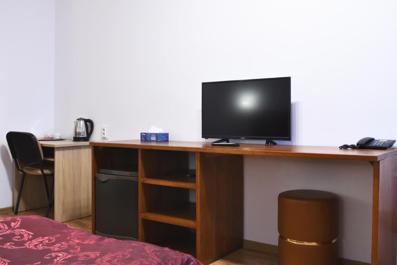 Hotel Select Tulcsa Kültér fotó