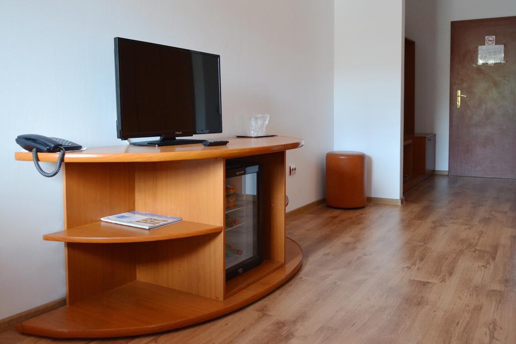 Hotel Select Tulcsa Kültér fotó