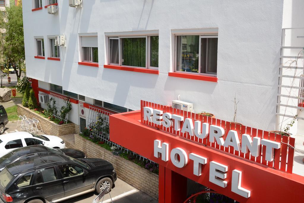 Hotel Select Tulcsa Kültér fotó