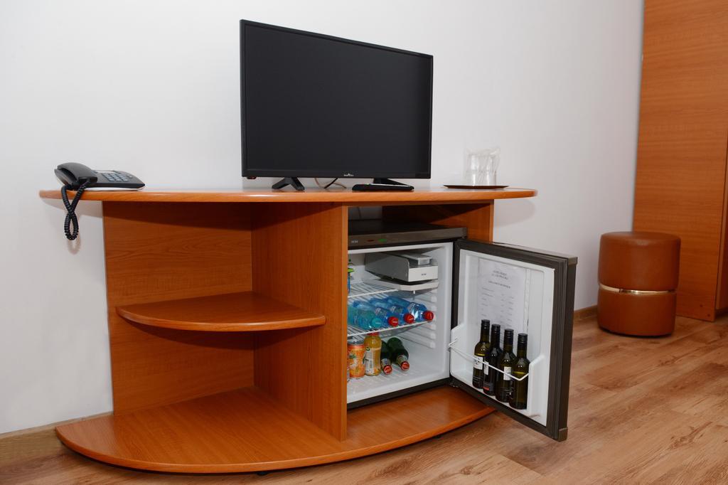 Hotel Select Tulcsa Kültér fotó