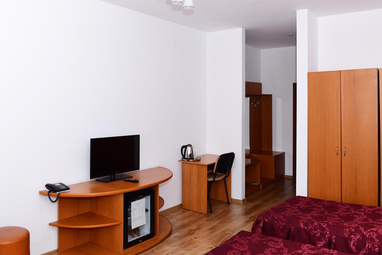 Hotel Select Tulcsa Kültér fotó