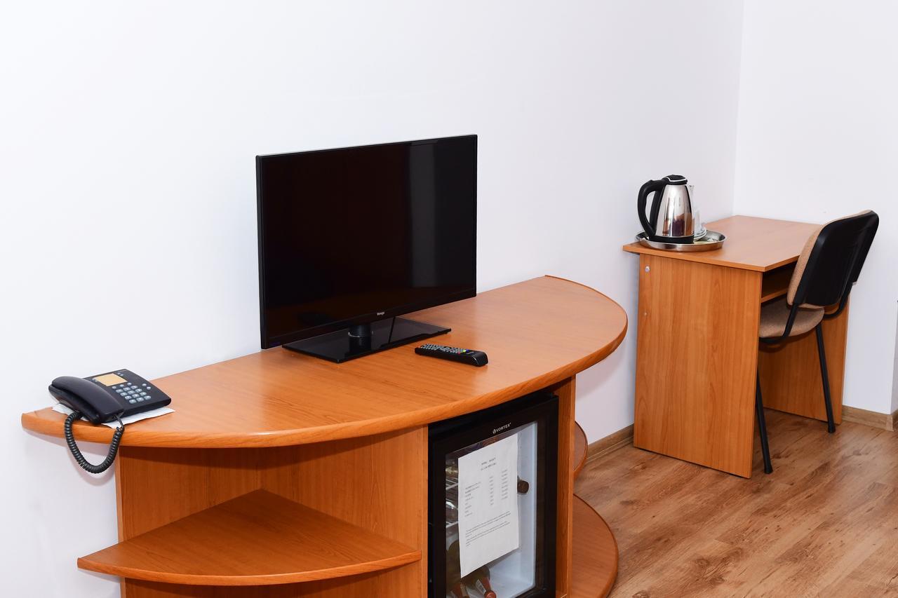 Hotel Select Tulcsa Kültér fotó